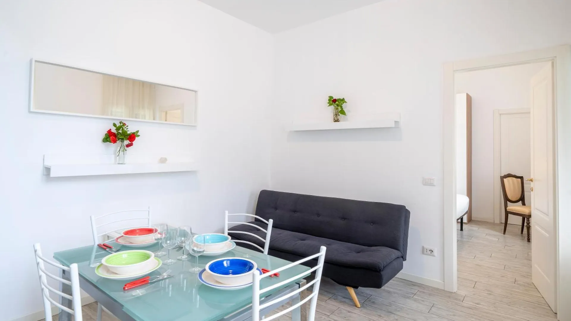 Apartment Duomo 15' - Suite 5' From Station With Wifi And A-C Milan