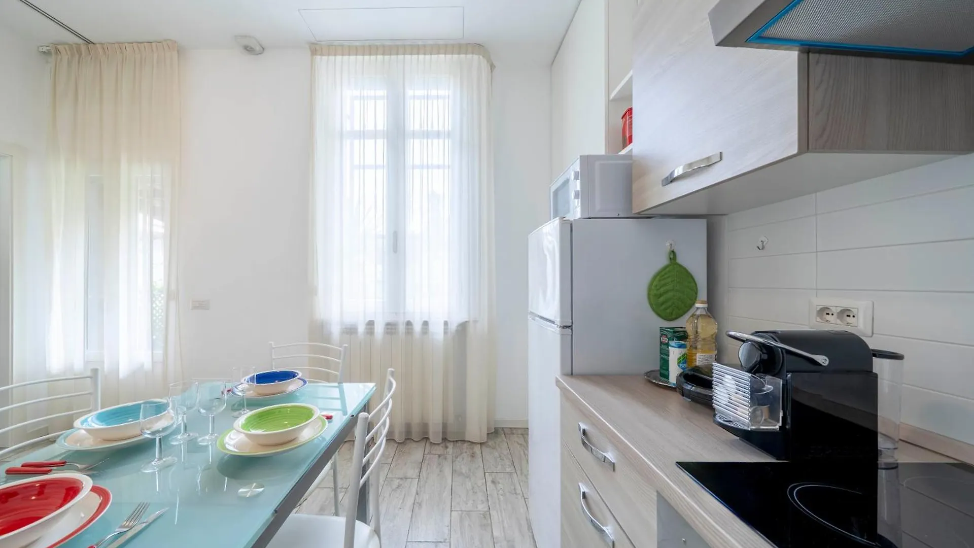 Duomo 15' - Suite 5' From Station With Wifi And A-C Милан Апартаменты